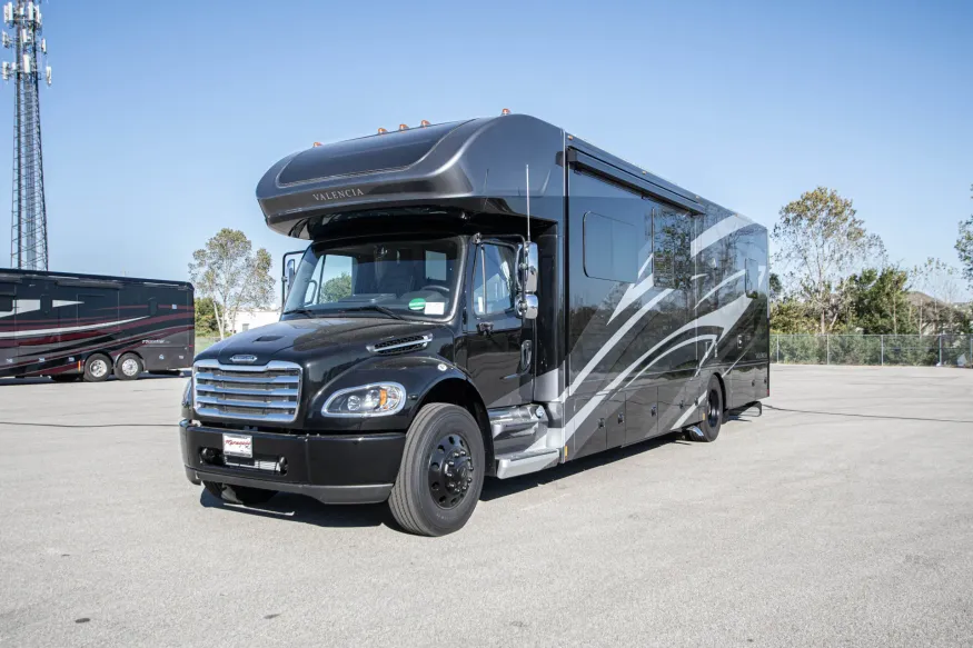 2026 Renegade Valencia 36SB | Photo 9 of 22