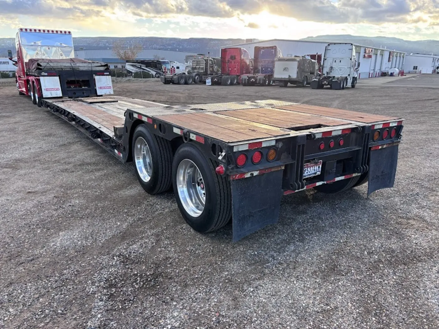2000 Dynaweld Lowboy | Photo 5 of 6