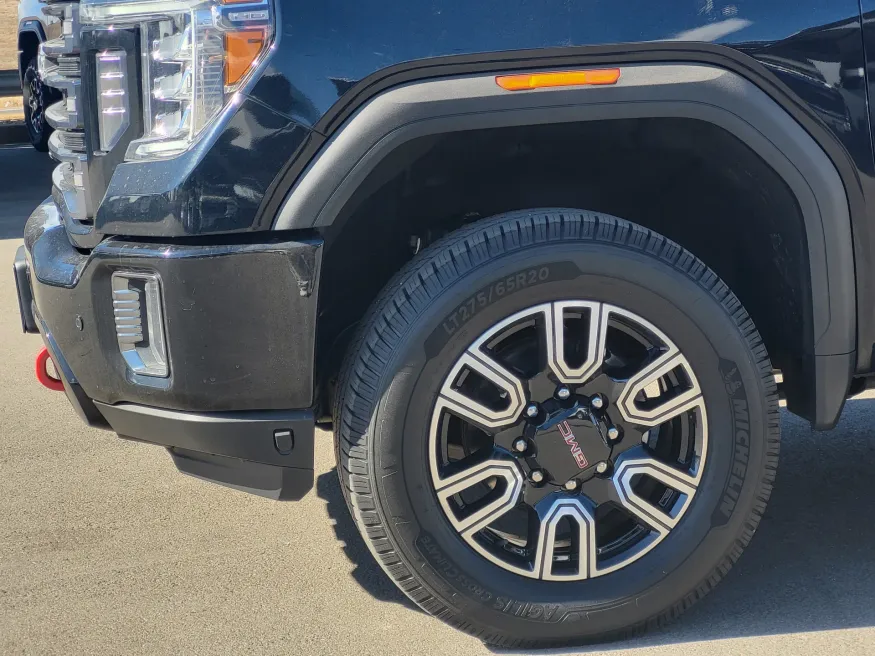 2022 GMC Sierra 3500HD AT4 | Photo 8 of 31