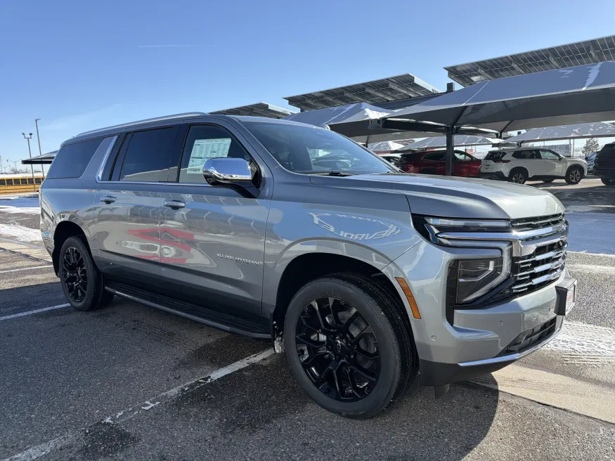 2026 Chevrolet Suburban Premier | Photo 6 of 26