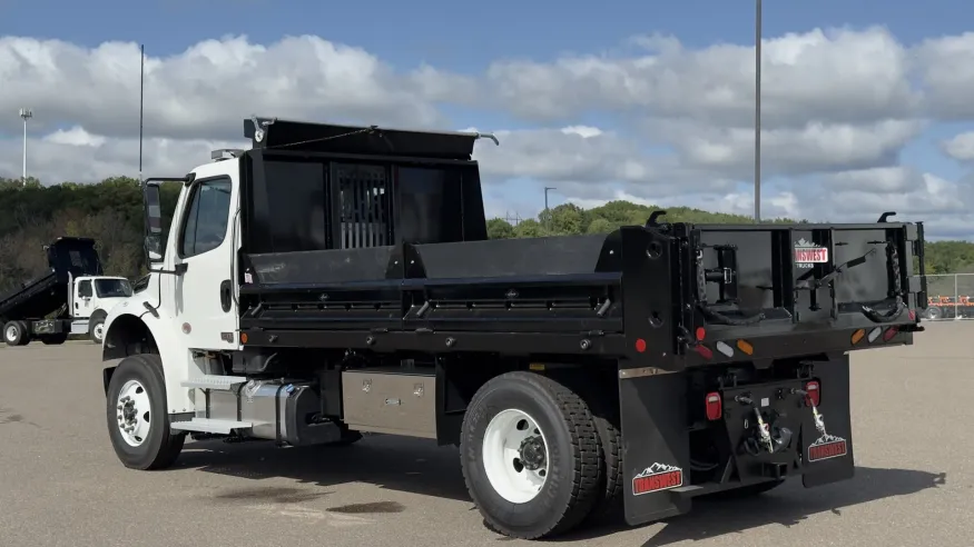 2026 Freightliner M2 106 | Photo 6 of 21