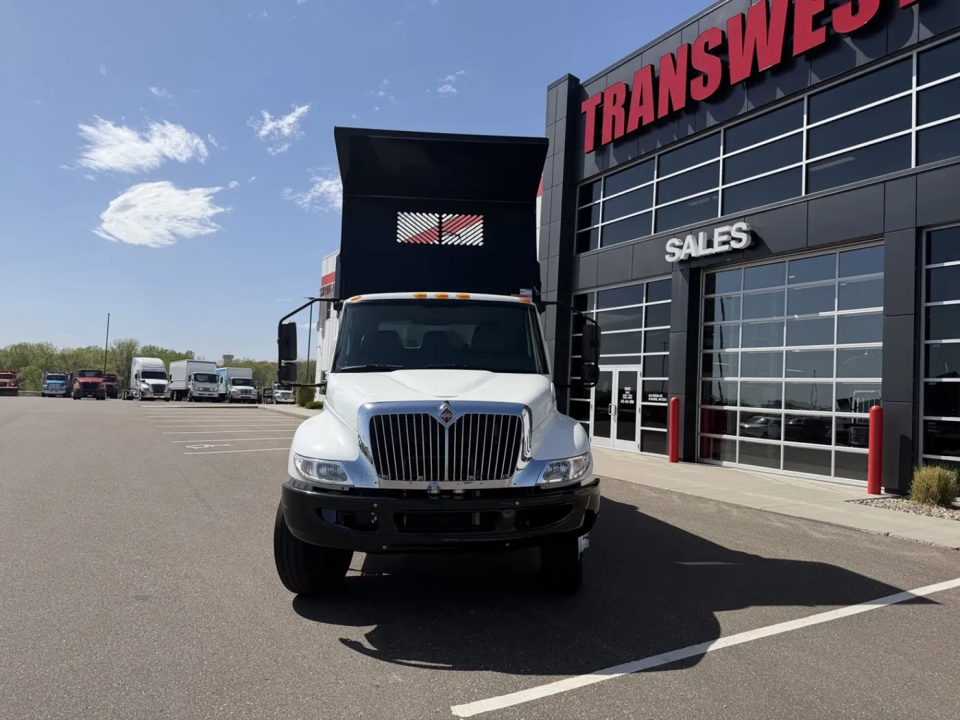 2020 International MV607 | Photo 2 of 10