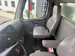 2019 Freightliner M2 106 | Thumbnail Photo 10 of 12