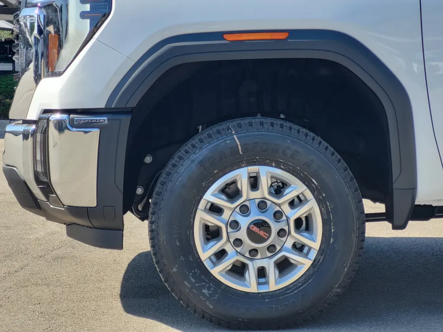 2026 GMC Sierra 2500HD Pro | Photo 8 of 24