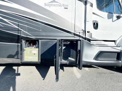 2023 Newmar Supreme Aire 4509 | Thumbnail Photo 31 of 38