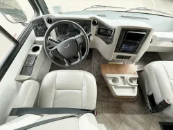 2021 Newmar Bay Star 3626 | Thumbnail Photo 7 of 27