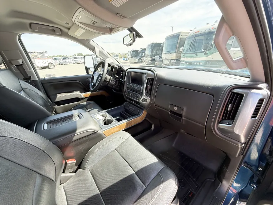 2016 Chevrolet Silverado 3500 LTZ | Photo 21 of 22