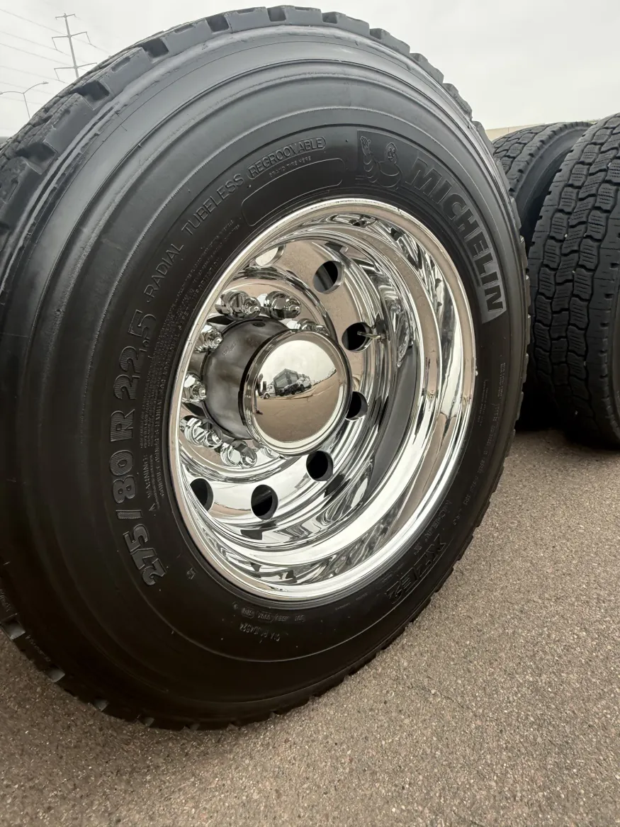 2022 Kenworth T680 | Photo 6 of 16