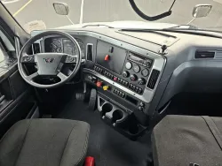 2025 Western Star 47X | Thumbnail Photo 16 of 22