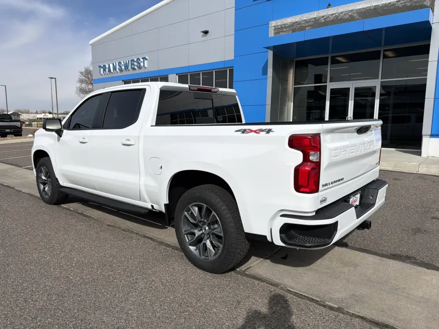 2026 Chevrolet Silverado 1500 RST | Photo 2 of 22