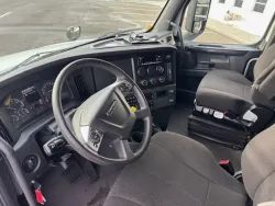 2024 Freightliner Cascadia | Thumbnail Photo 10 of 16