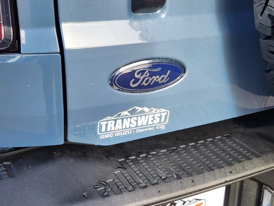 2024 Ford Bronco Badlands | Photo 13 of 31