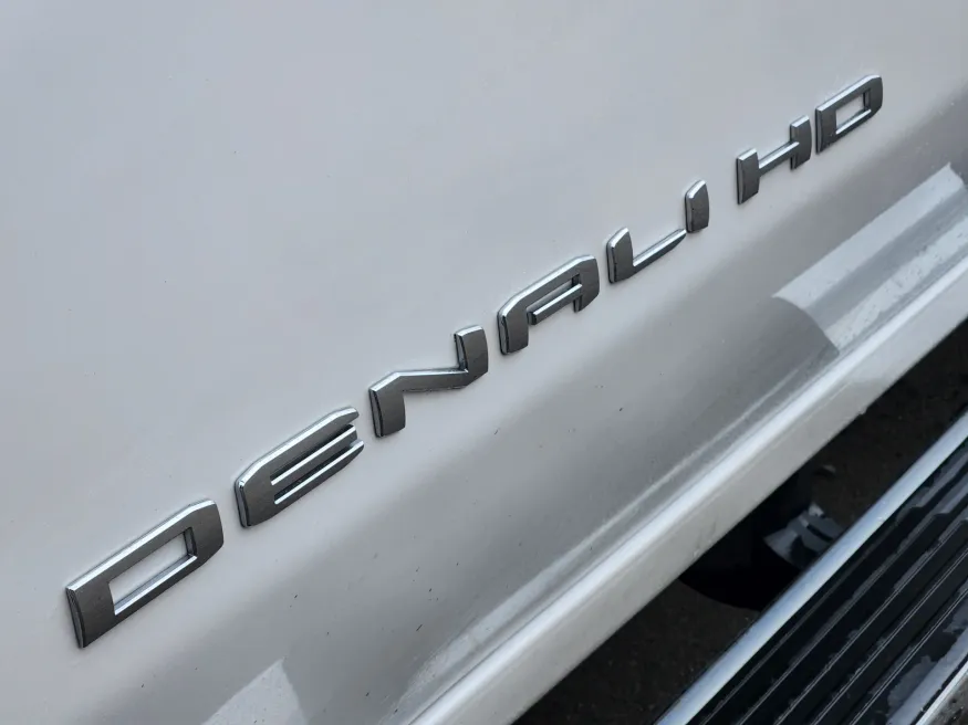 2020 GMC Sierra 2500HD Denali | Photo 7 of 26