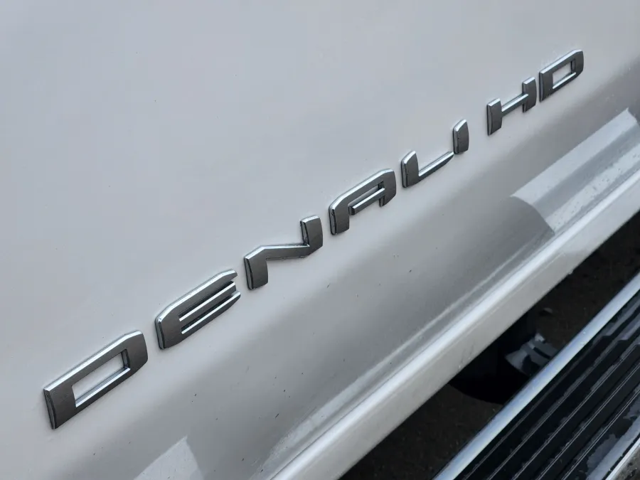 2020 GMC Sierra 2500HD Denali | Photo 7 of 26