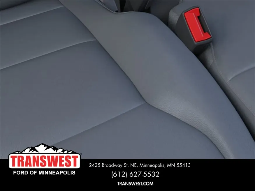 2025 Ford Super Duty F-600 | Photo 16 of 22