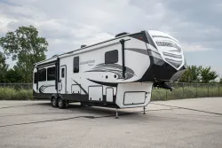 2022 Coachmen Brookstone 398MBL | Thumbnail Photo 5 of 27