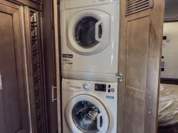 2021 Newmar Ventana 3412 | Thumbnail Photo 25 of 39