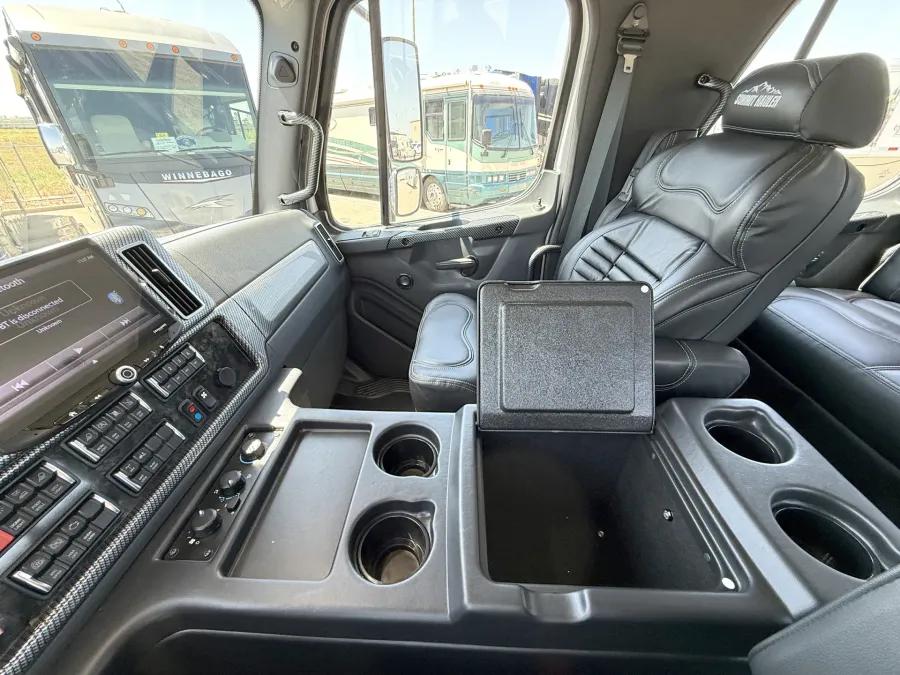 2026 Freightliner M2 112 SUMMIT HAULER | Photo 10 of 25