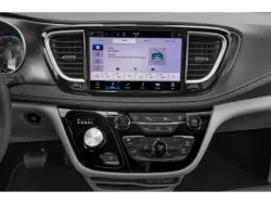 2024 Chrysler Pacifica | Thumbnail Photo 11 of 24