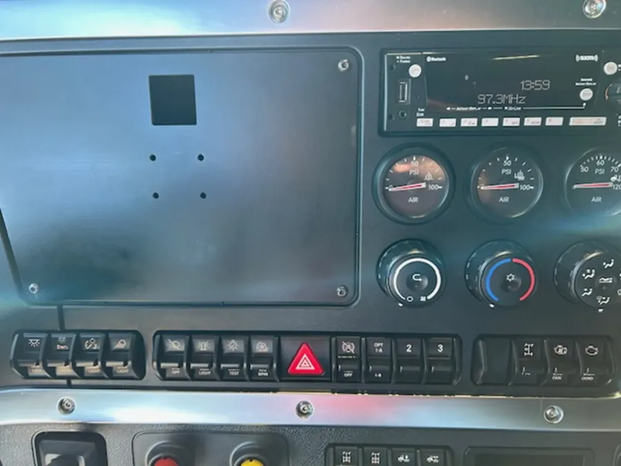 2025 Western Star 47X | Photo 16 of 21