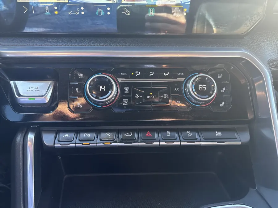 2023 GMC Sierra 1500 Denali | Photo 17 of 22