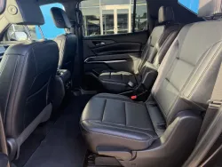 2025 Chevrolet Traverse AWD LT | Thumbnail Photo 12 of 22