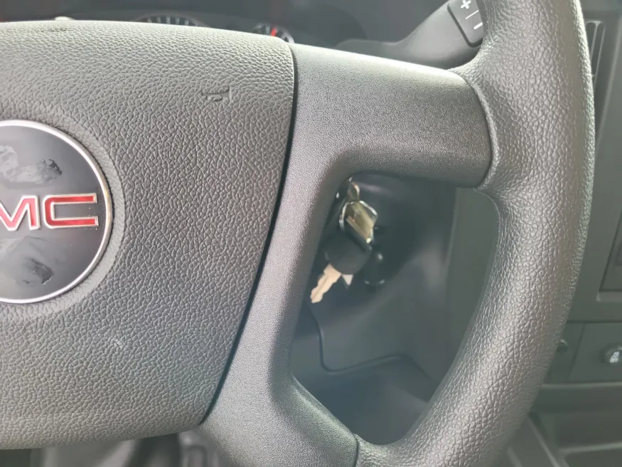 2025 GMC Savana Commercial Cutaway | Photo 14 of 20