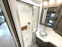 2026 Newmar Super Star 4140 | Thumbnail Photo 14 of 30