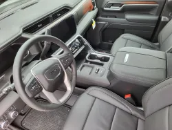 2026 GMC Sierra 2500HD Denali | Thumbnail Photo 11 of 25