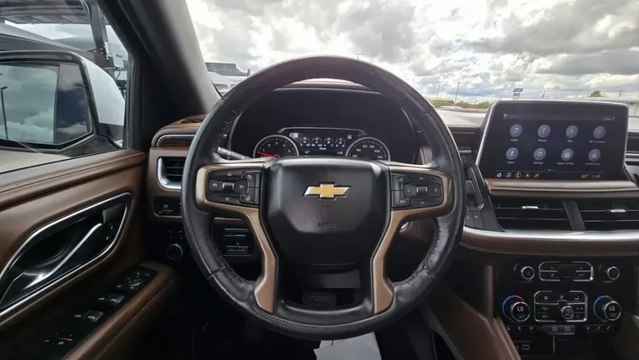 2021 Chevrolet Suburban | Photo 18 of 37