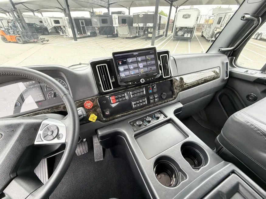 2025 Freightliner M2 106 Plus Summit Hauler | Photo 6 of 22