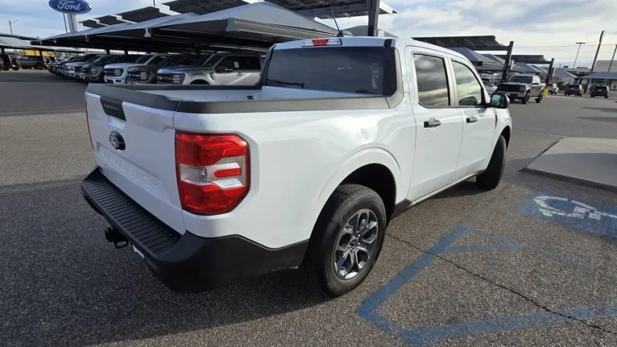 2026 Ford Maverick | Photo 8 of 36