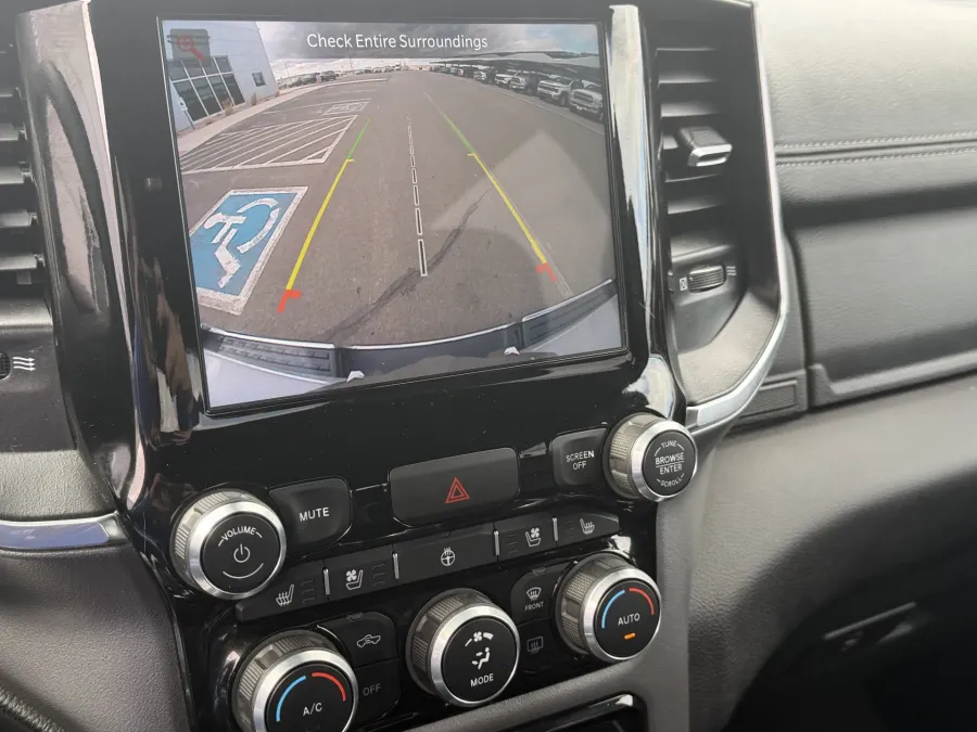 2024 RAM 1500 Laramie | Photo 16 of 18