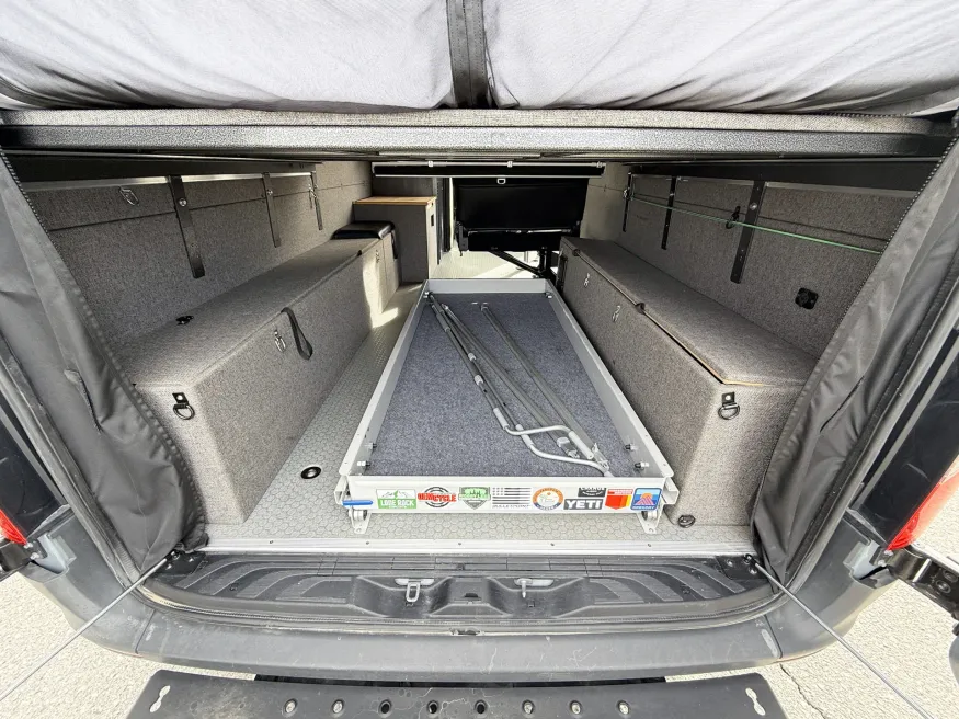 2020 Mercedes Benz Van Works 170 Custom | Photo 14 of 17