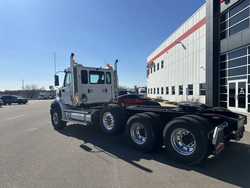 2027 Western Star 49X | Photo 8 of 14