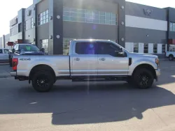 2022 Ford Super Duty F-350 Lariat | Thumbnail Photo 5 of 13