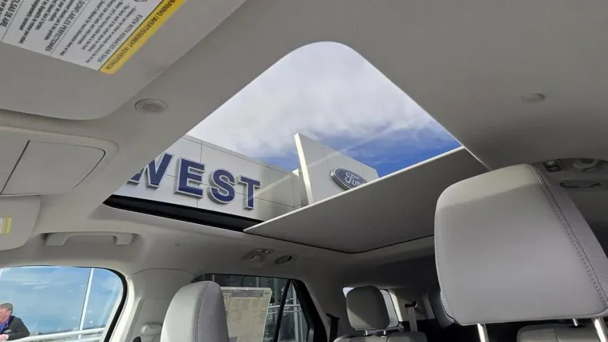 2026 Ford Explorer | Photo 27 of 32