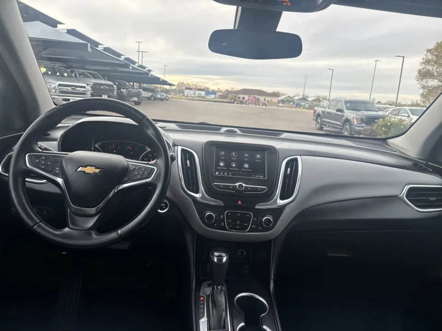 2020 Chevrolet Equinox LT | Photo 11 of 22