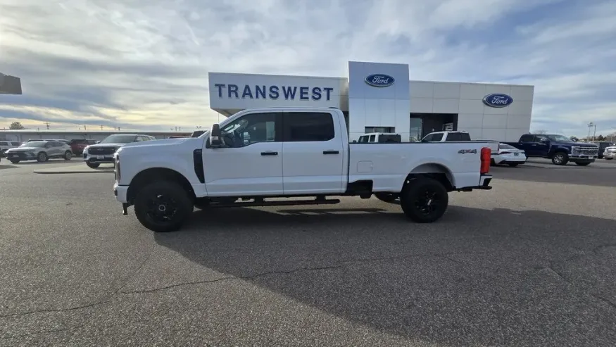 2026 Ford Super Duty F-250 | Photo 2 of 38