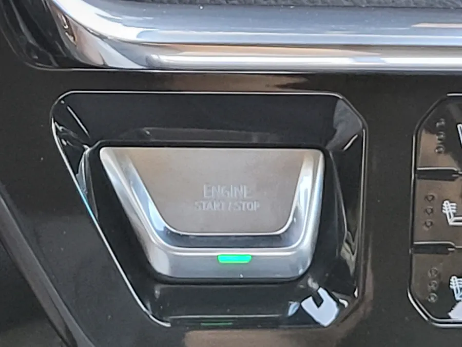 2026 GMC Sierra 3500HD Denali | Photo 17 of 25