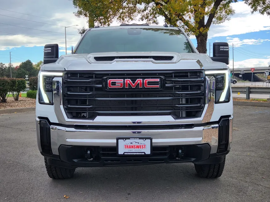 2024 GMC Sierra 2500HD Pro | Photo 4 of 29
