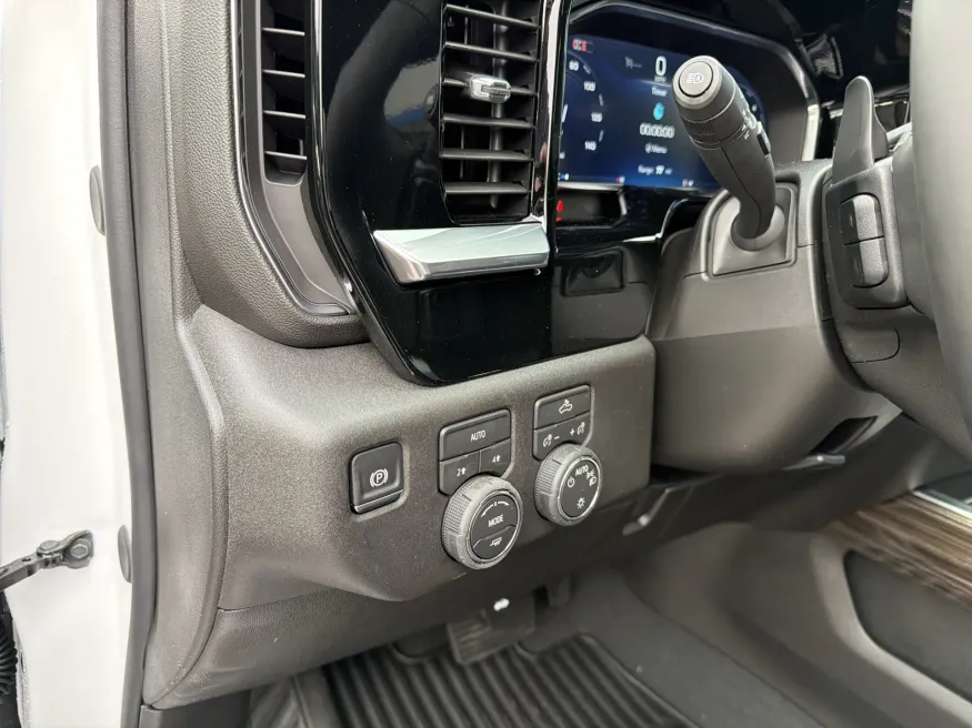 2026 Chevrolet Silverado 1500 LT | Photo 13 of 20