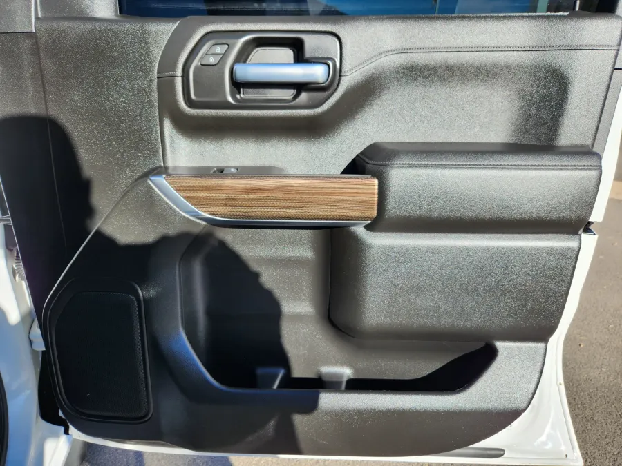 2021 Chevrolet Silverado 1500 LT | Photo 18 of 31