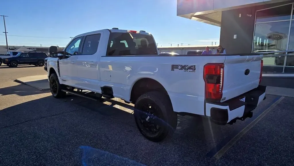 2026 Ford Super Duty F-350 | Photo 5 of 28