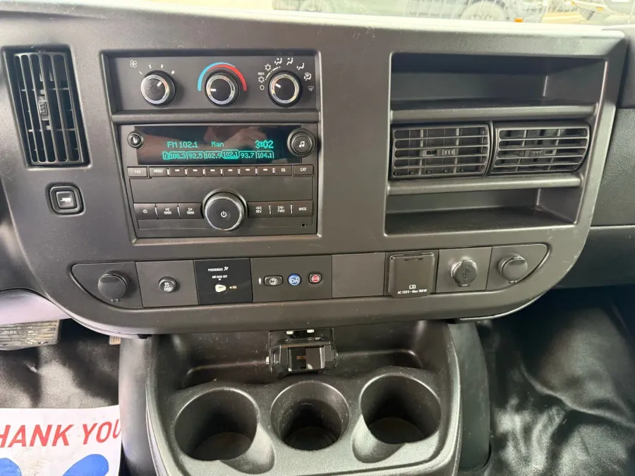 2018 Chevrolet Express 3500 Work Van | Photo 7 of 19