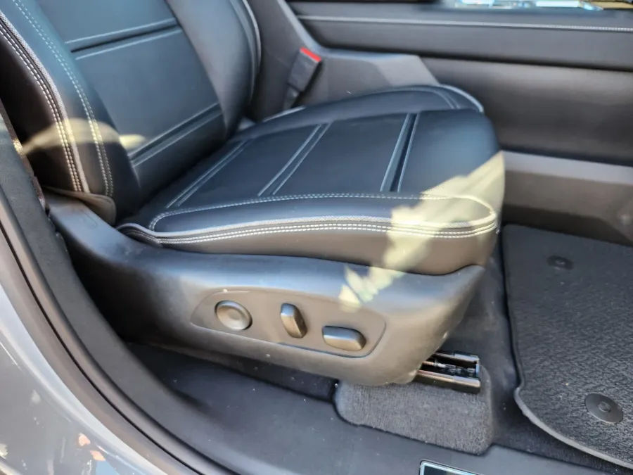 2025 GMC Sierra EV Max Range Denali | Photo 17 of 28