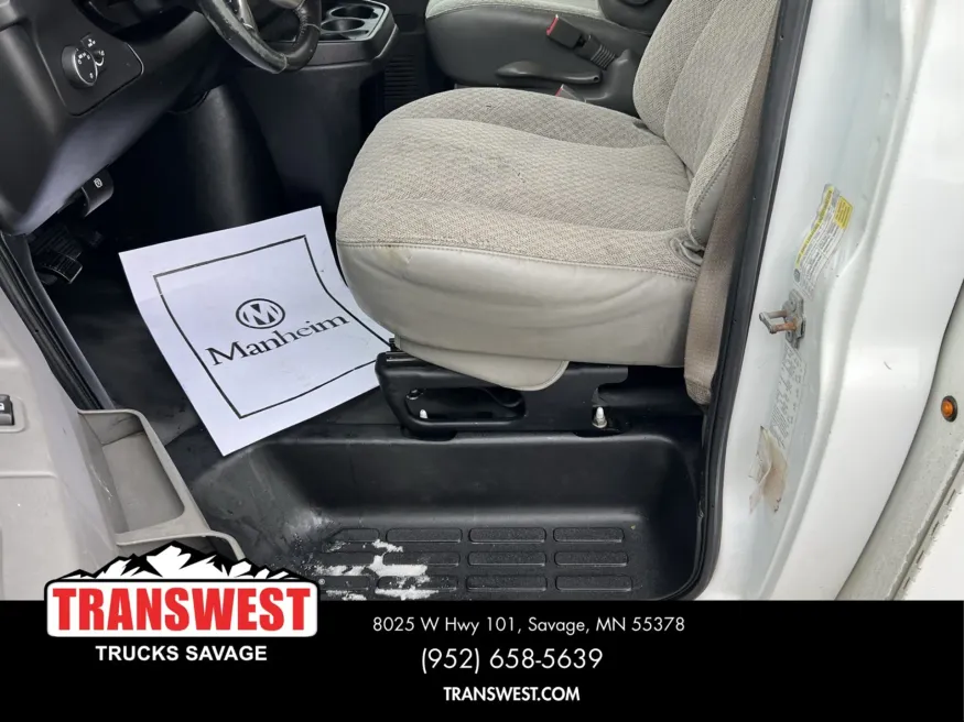 2019 Chevrolet Express | Photo 3 of 16