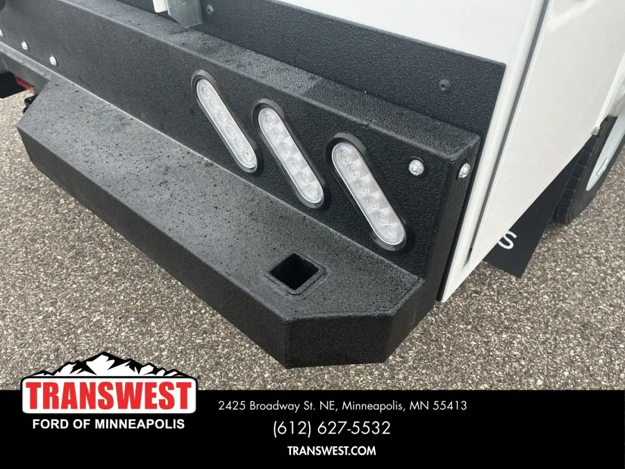 2025 Ford Super Duty F-550 | Photo 6 of 14