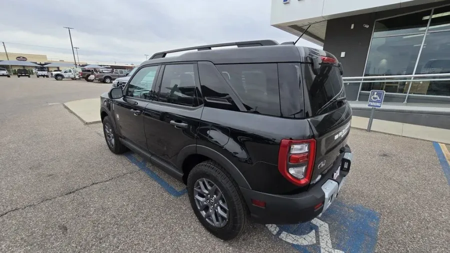 2025 Ford Bronco Sport | Photo 6 of 29