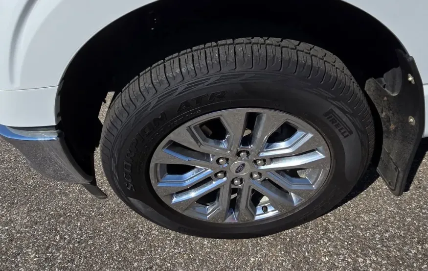 2024 Ford F-150 | Photo 10 of 31